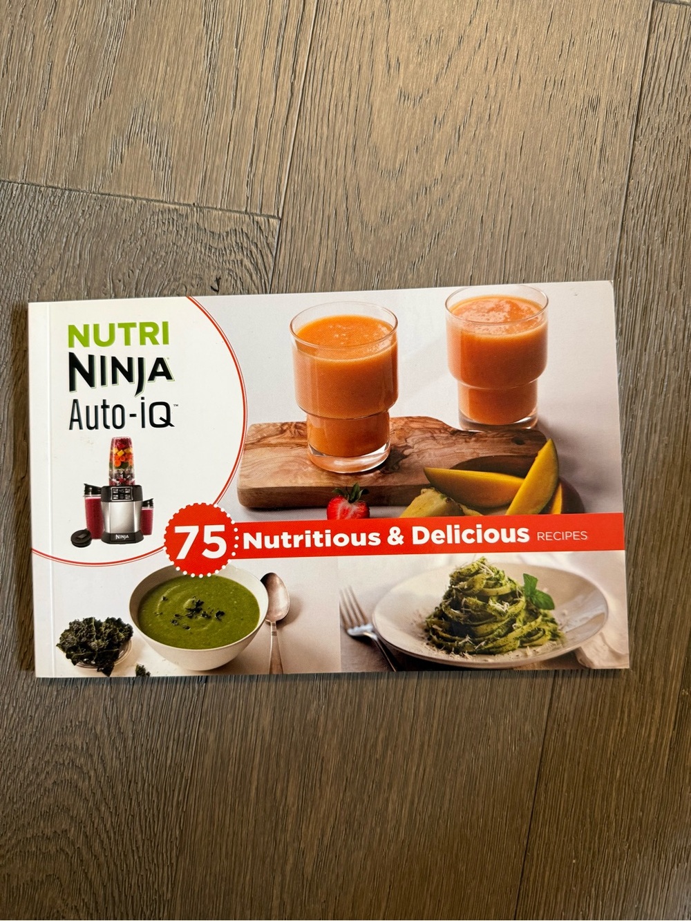 Ninja Nutri Auto-iQ Cookbook - White, Red, Orange, Green